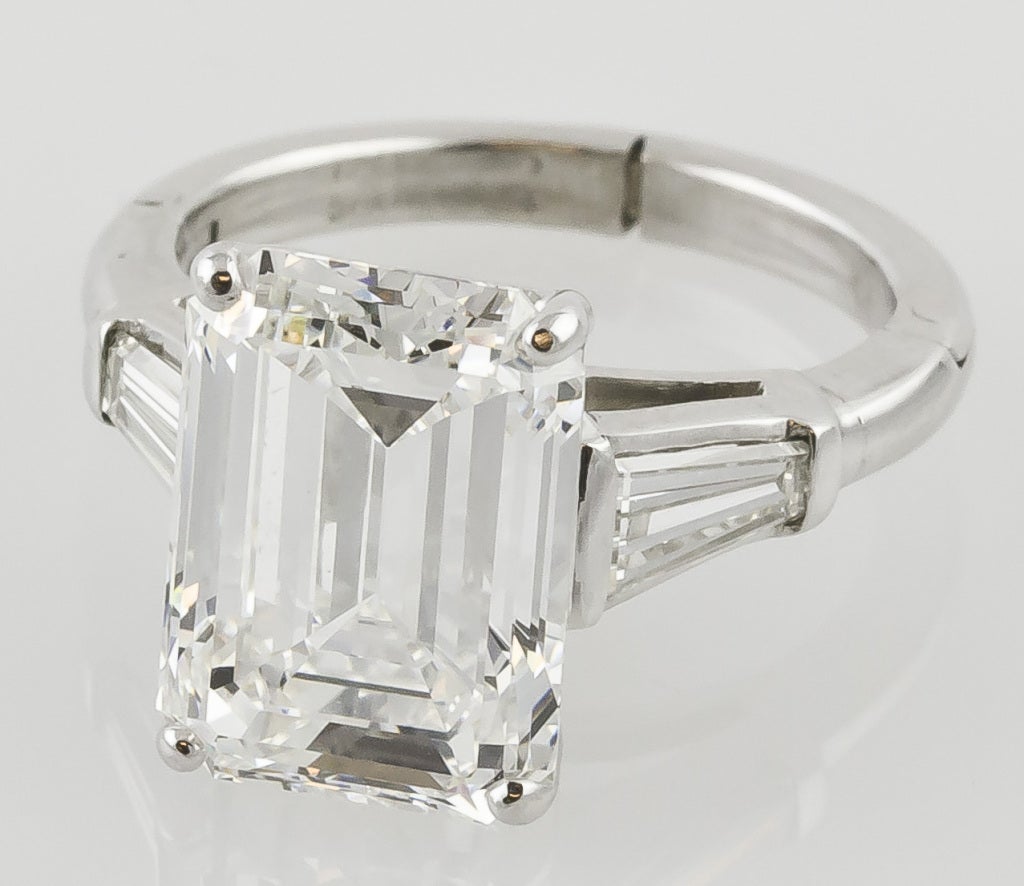 IMPORTANT 7.29cts H-VVS1 Emerald-Cut Diamond Platinum Ring image 3