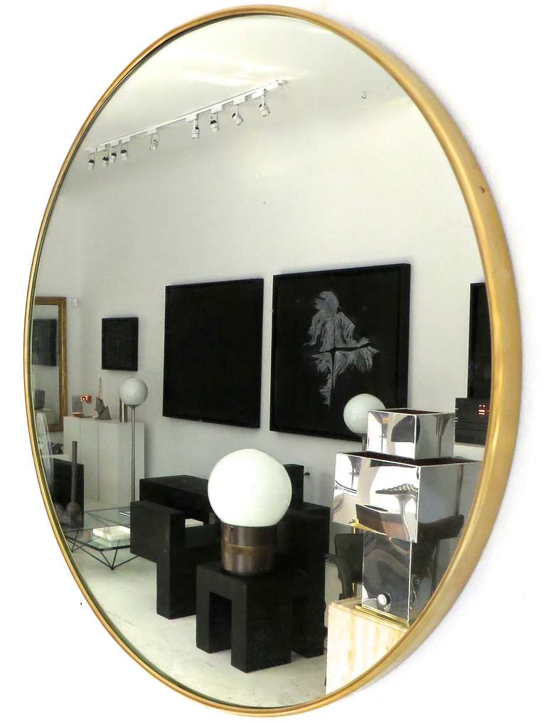 Italian Modern Minimalist Round Brass Framed Mirror at 1stdibs